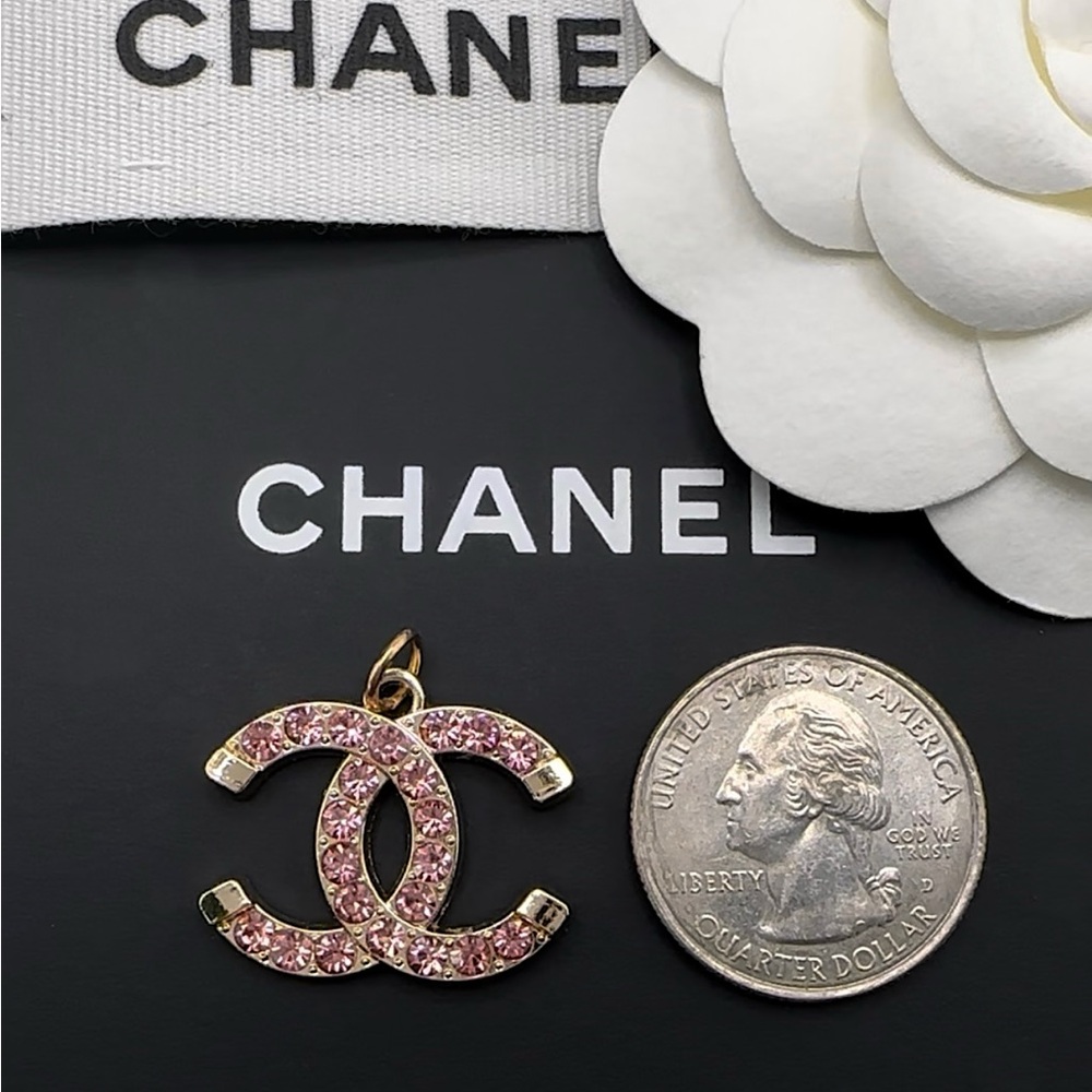 AUTHENTIC CHANEL PINK RHINESTONE CC GOLD TONE ZIPPER PULL PENDANT
